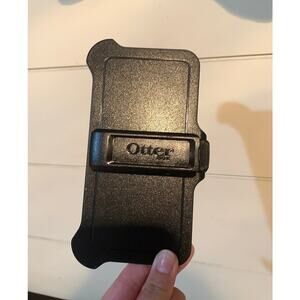 OtterBox Defender Holster Belt Clip-On for iPhone Xr and iPhone 11 EUC